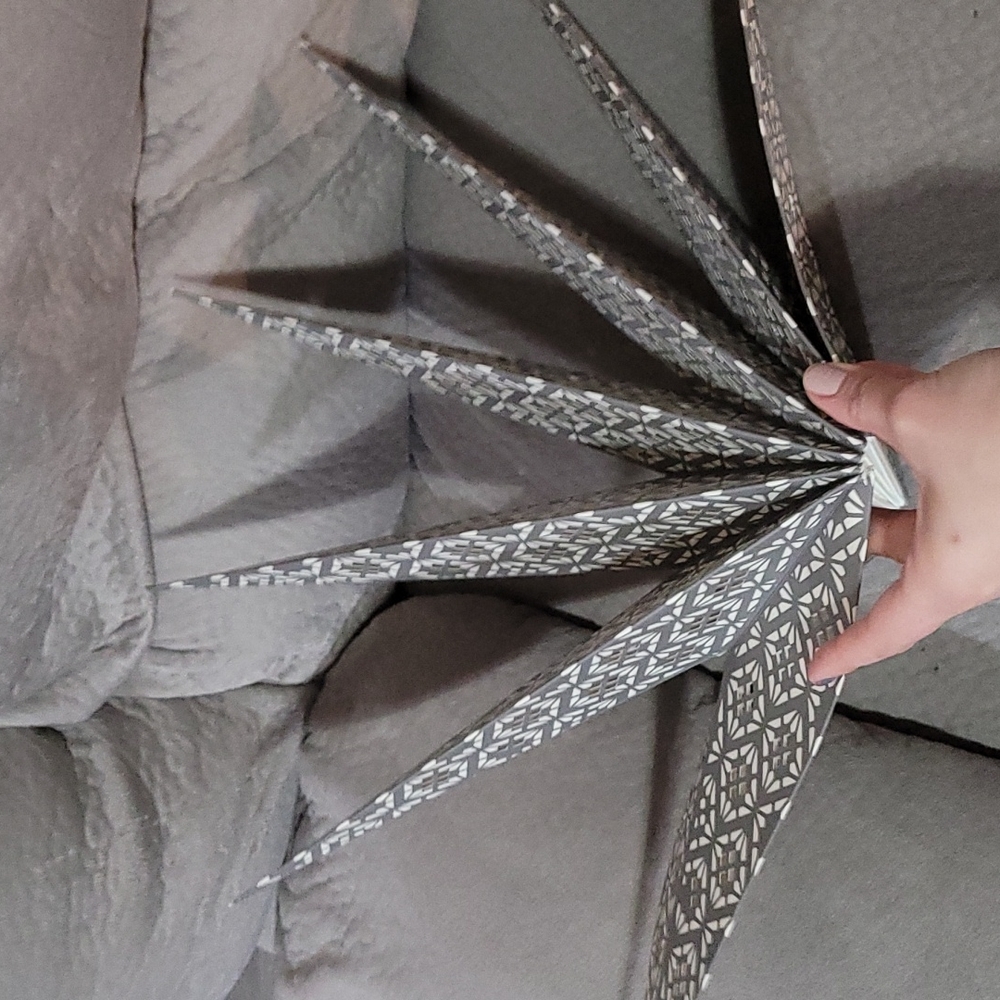 Grey Ikea Star - Shell, no light - Picture 2 of 7